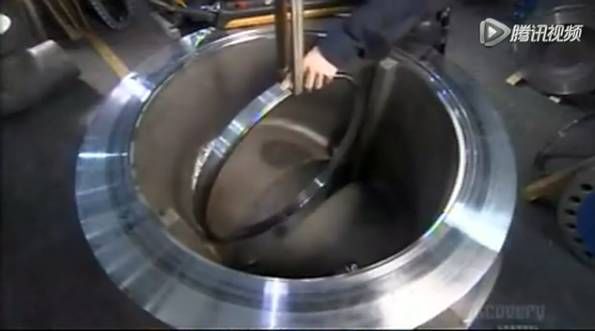 比人還大的大型閥門是怎么制造出來的？-