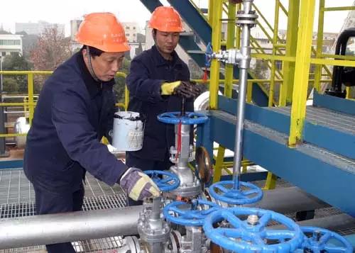 工廠的工人告訴你，應(yīng)該怎么安裝閥門（1）-