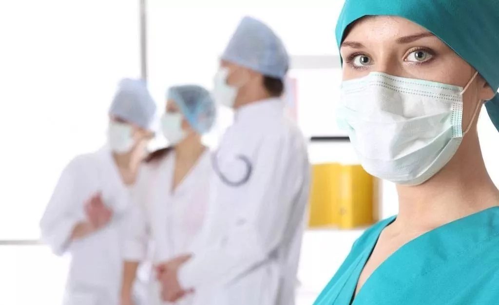 口罩也帶有閥門？專家：就診患者不應(yīng)佩戴有呼吸閥口罩-